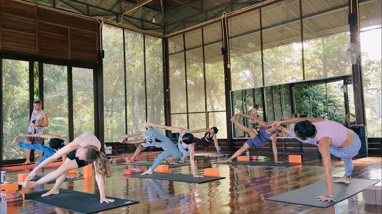 Yoga Teacher Training Koh Phangan Thailand - Sati yoga